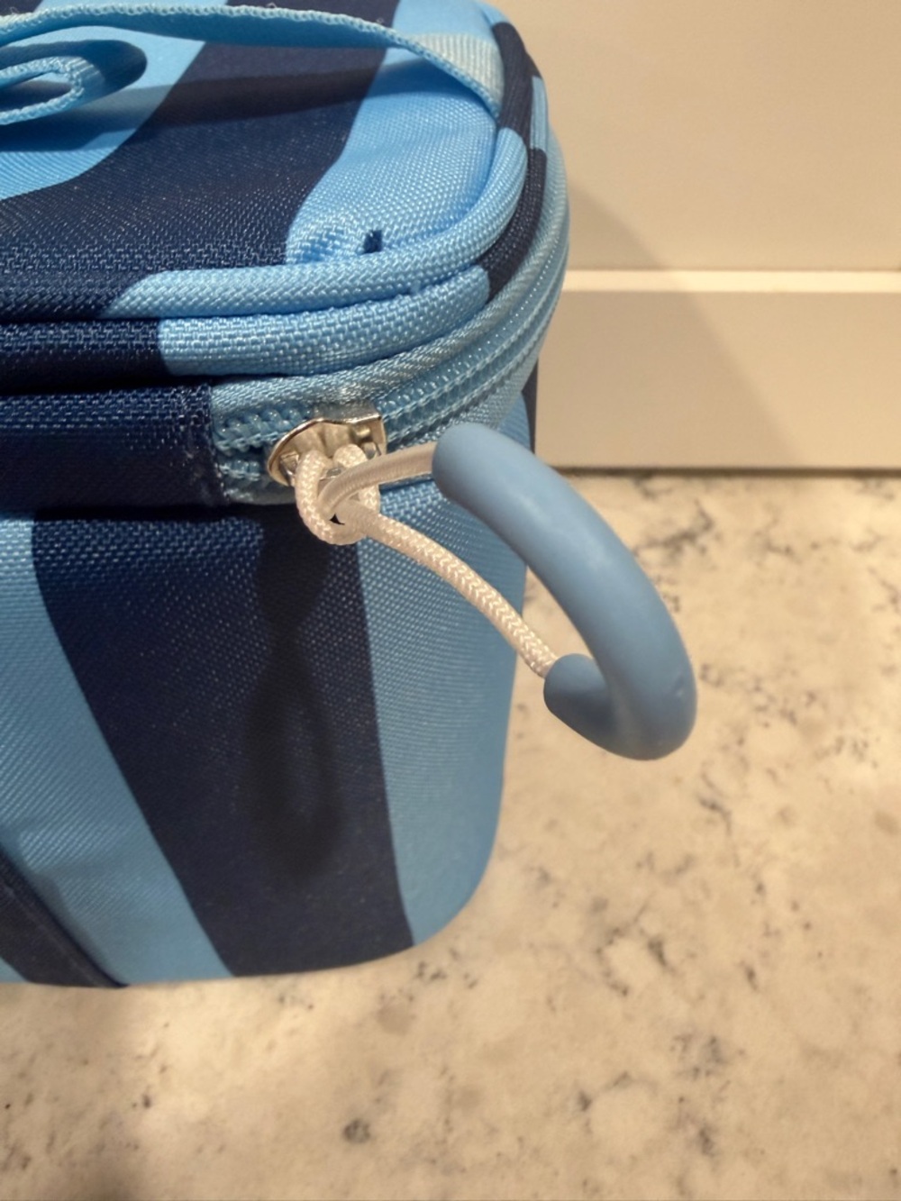 Sun Squad 2026 cooler bag, new. - Picture 7 of 7